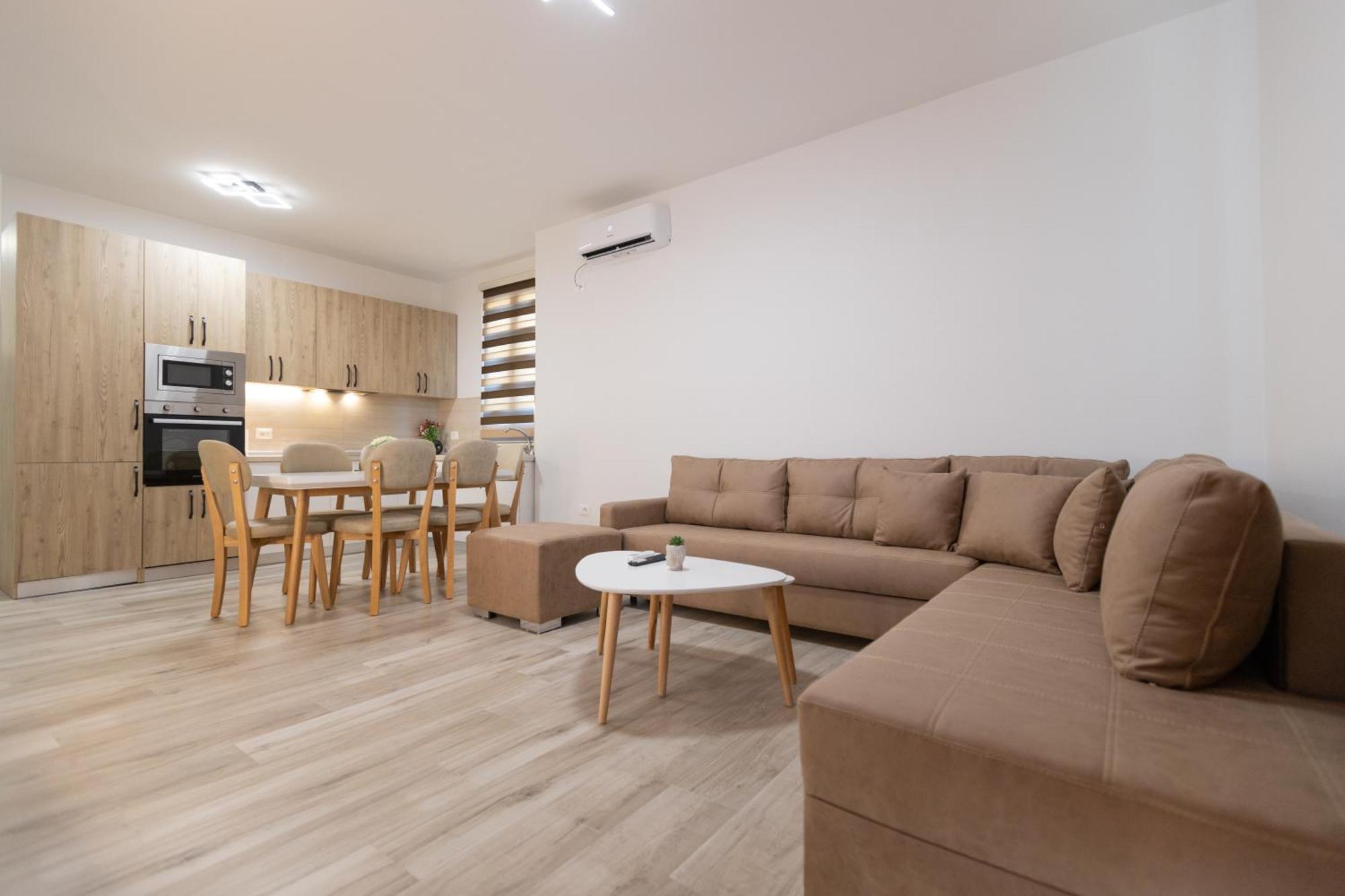 Zani'S Villa Vlorë Esterno foto