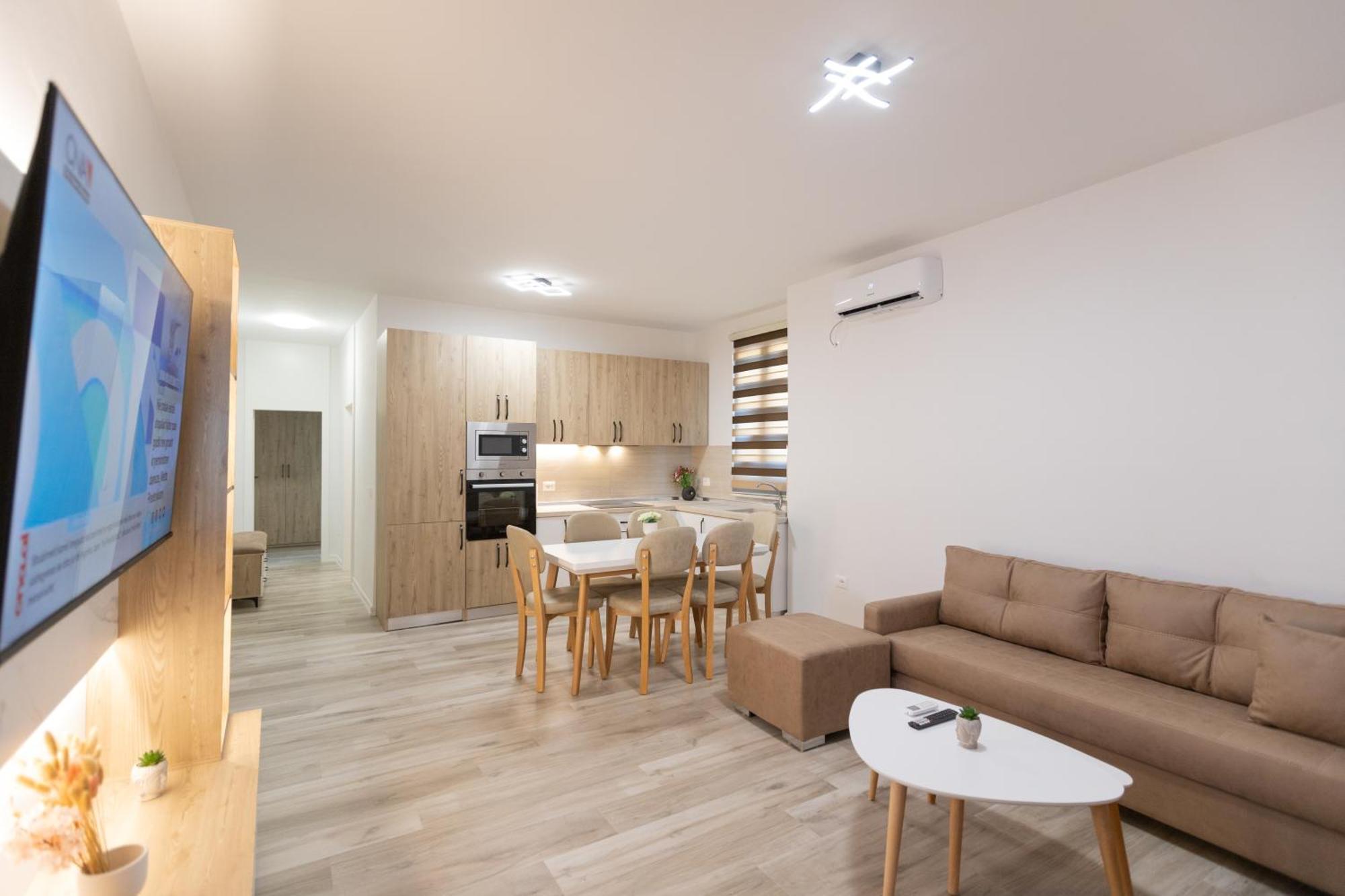 Zani'S Villa Vlorë Esterno foto