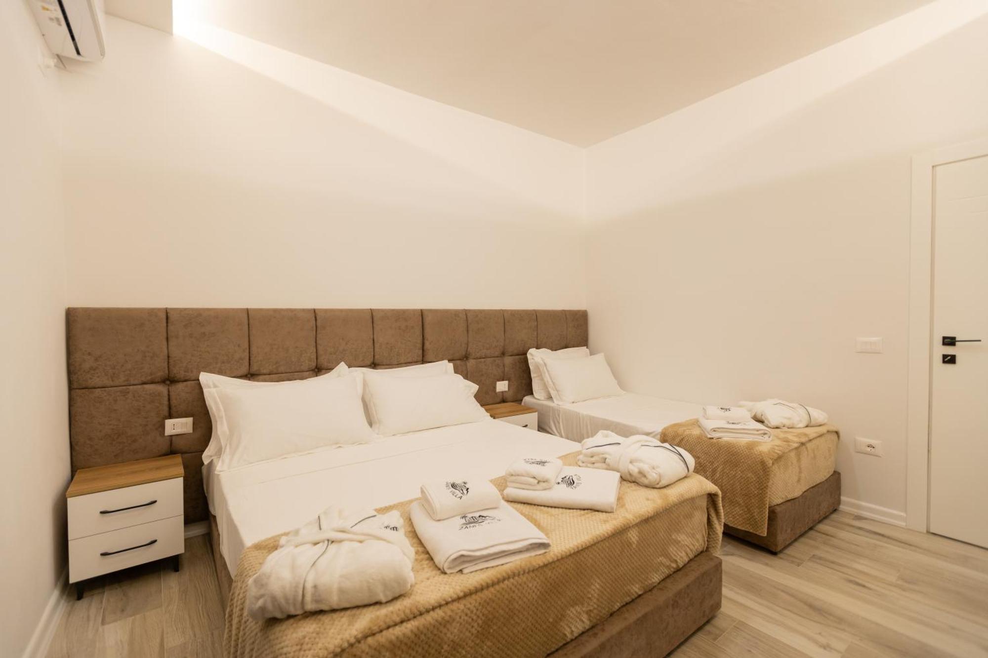 Zani'S Villa Vlorë Esterno foto